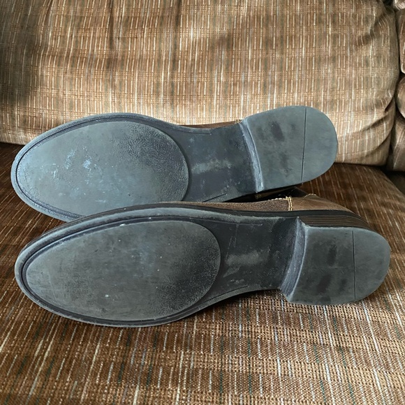 Ladies boots 7.5 gently used - Picture 3 of 3